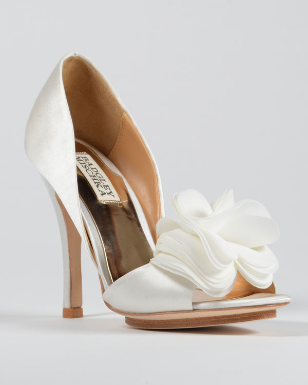Fashionista Friday | Badgley Mischka wedding shoes – The Randall »  Specializing in fine art painted portraits and classic photographic  portraiture for families and children. Serving Raleigh, Wilmington,  Greensboro, Charlotte, and the Southeastern US.